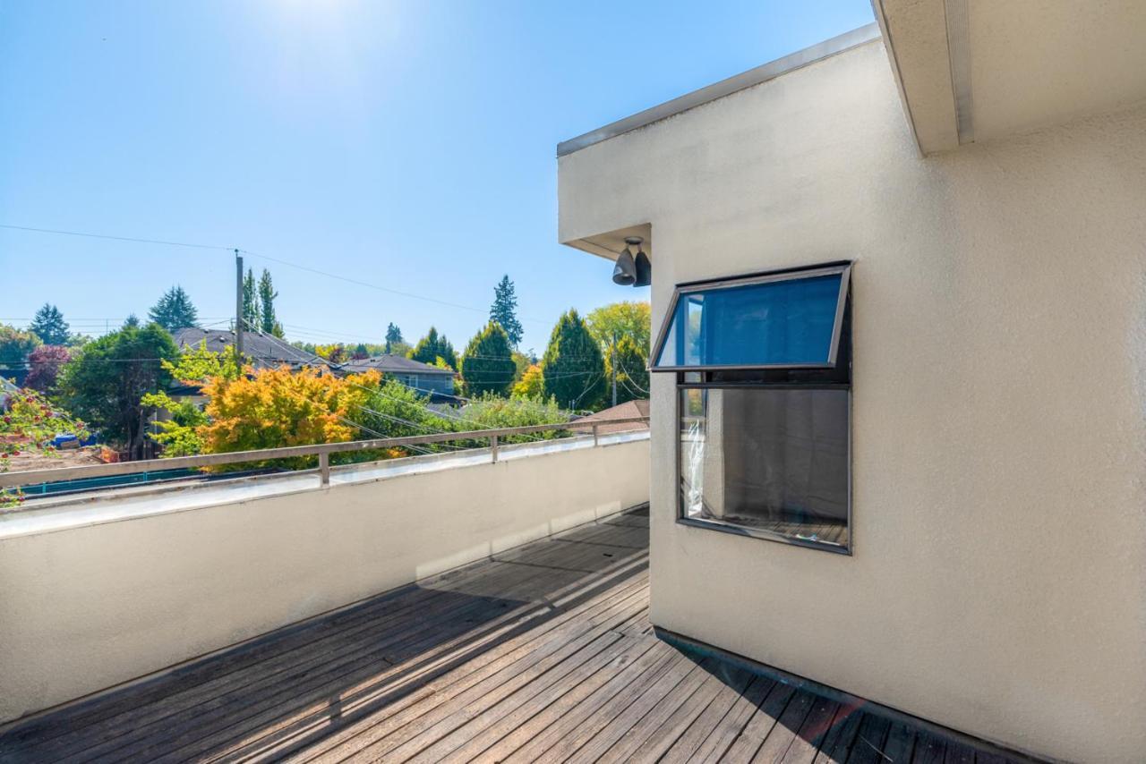 Sunny 1-Bedroom Private Rooms In Charming Vancouver Exterior photo