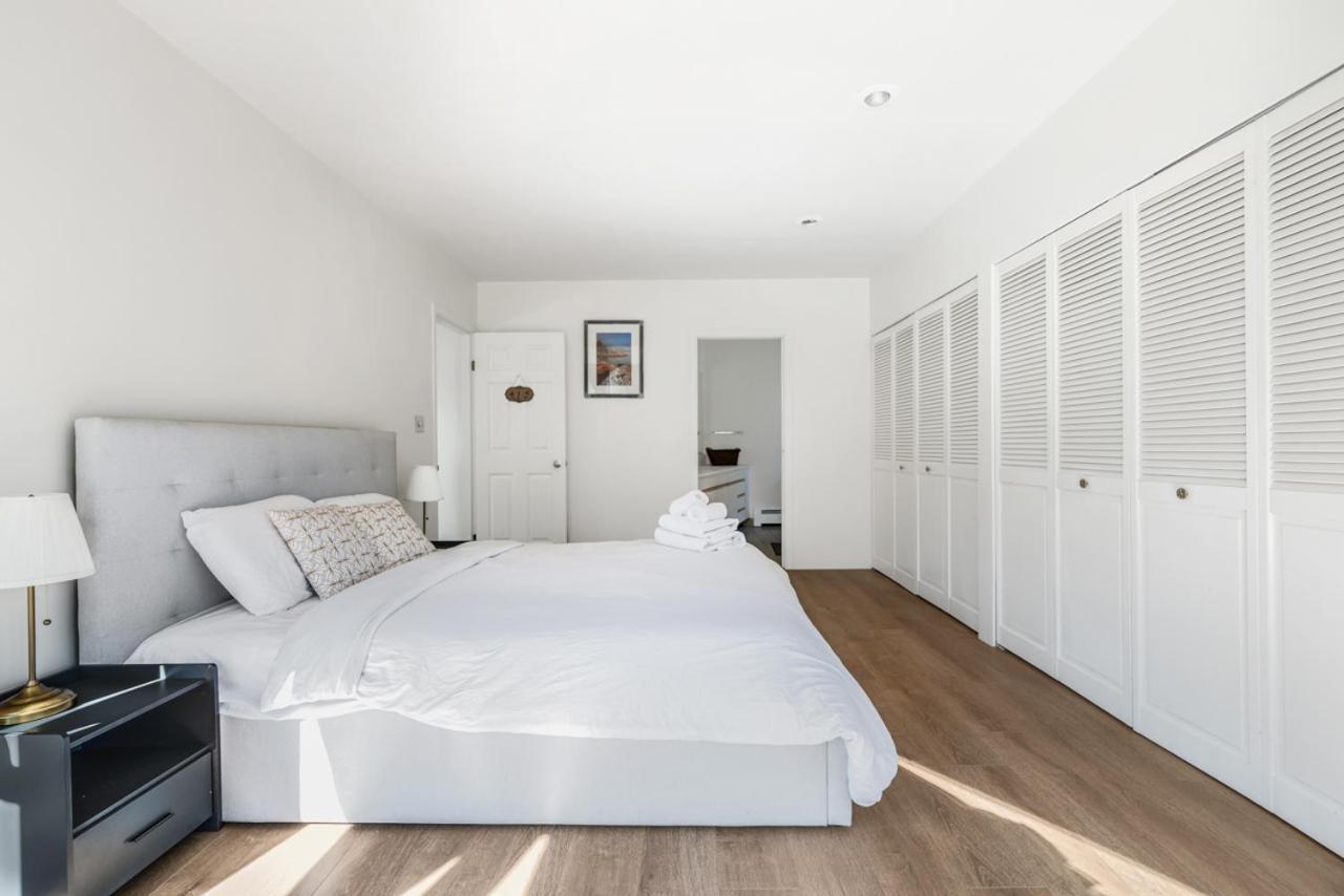 Sunny 1-Bedroom Private Rooms In Charming Vancouver Exterior photo